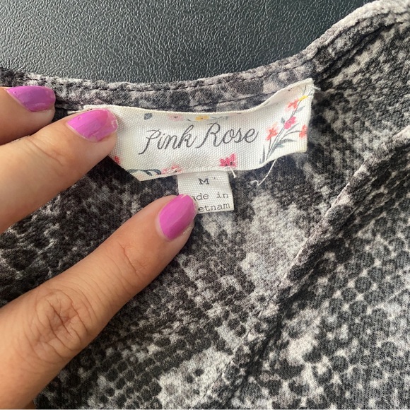 Snake Print Top - Picture 2 of 3